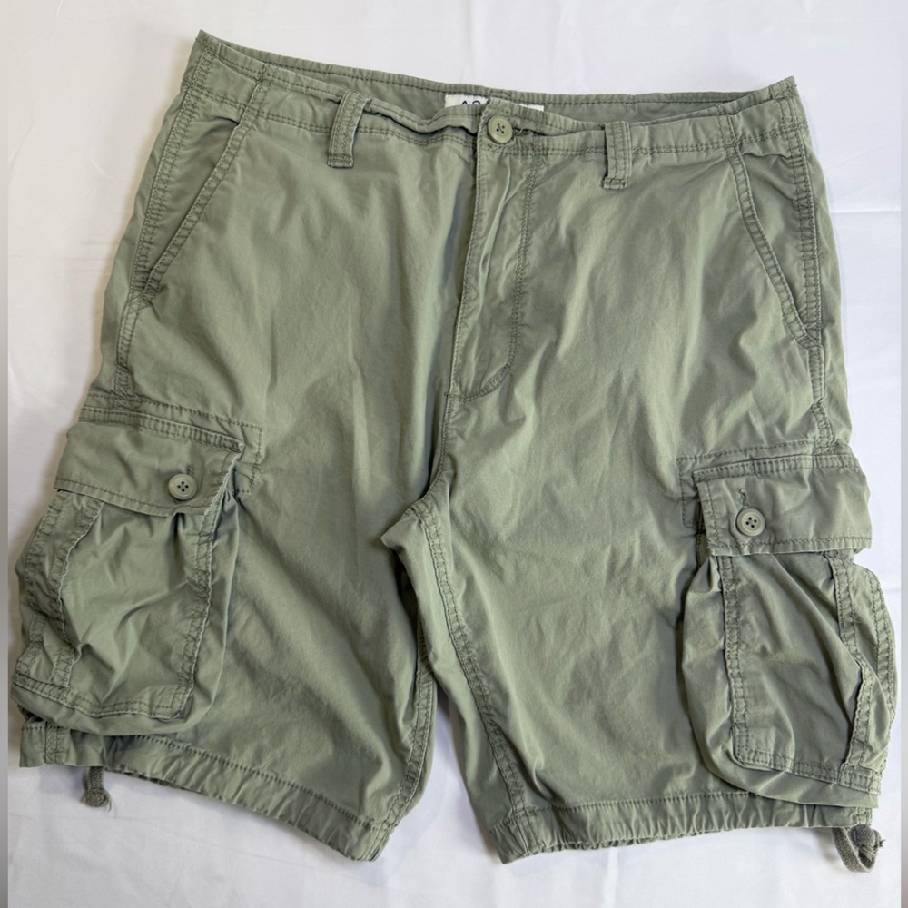 Arizona Jean Co. Green Cargo Shorts- Size 34